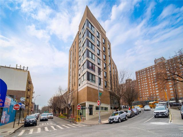  1 BR,  1.00 BTH &nbsp;Other style home in Stadium