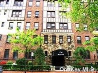  1 BR,  1.00 BTH &nbsp;Other style home in Great Neck