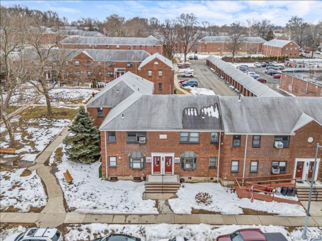 [Whitestone Real Estate, listing number 7277690]