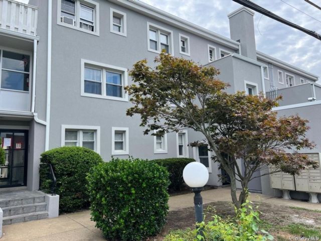 Studio,  1.00 BTH &nbsp;Other style home in Long Beach