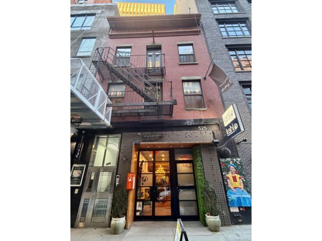 Studio,  0.00 BTH &nbsp;Commercial style home in New York (manhattan)