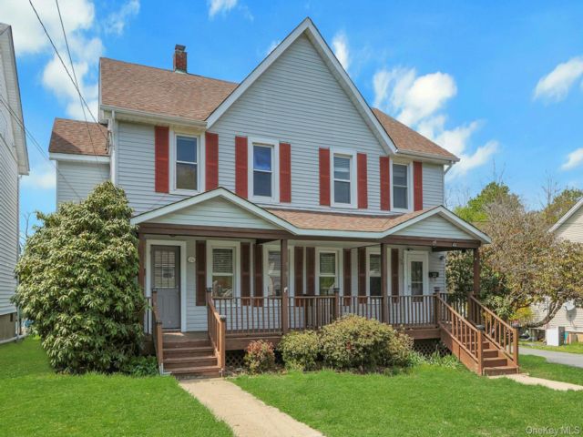  3 BR,  1.00 BTH &nbsp;Colonial style home in Cornwall