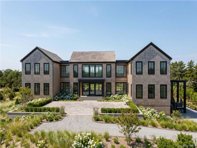  8 BR, 10.00 BTH &nbsp;Post modern style home in Westhampton