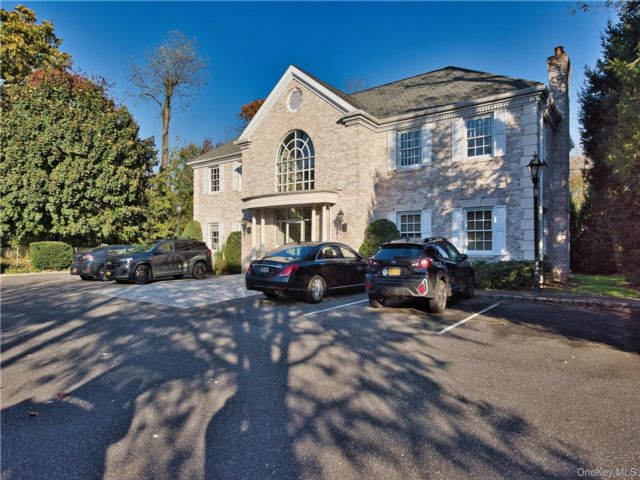 Studio,  0.00 BTH &nbsp;House style home in Roslyn Heights