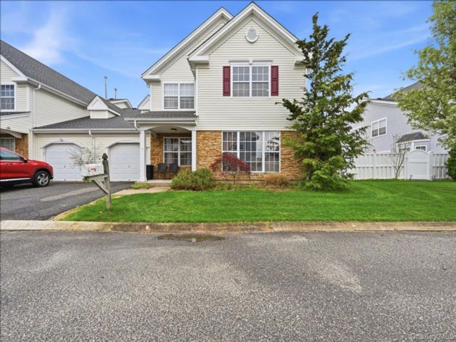 [Middle Island Real Estate, listing number 7278375]