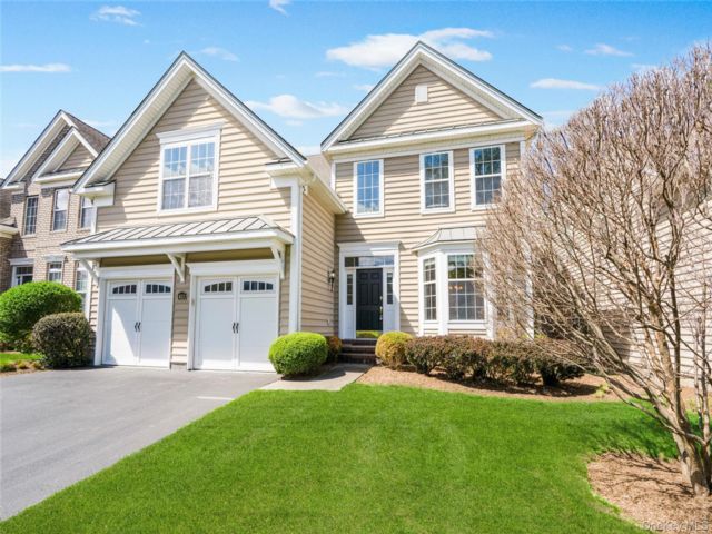  4 BR,  3.00 BTH &nbsp;Colonial style home in Fishkill