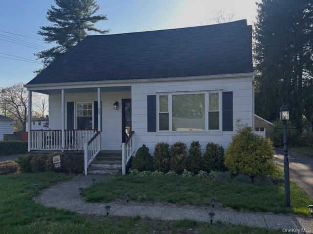 [Newburgh Real Estate, listing number 7278593]