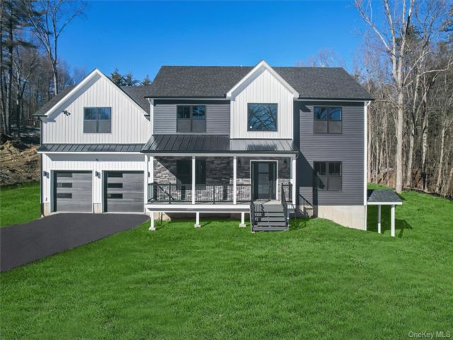  5 BR,  3.00 BTH &nbsp;Colonial style home in Port Jervis