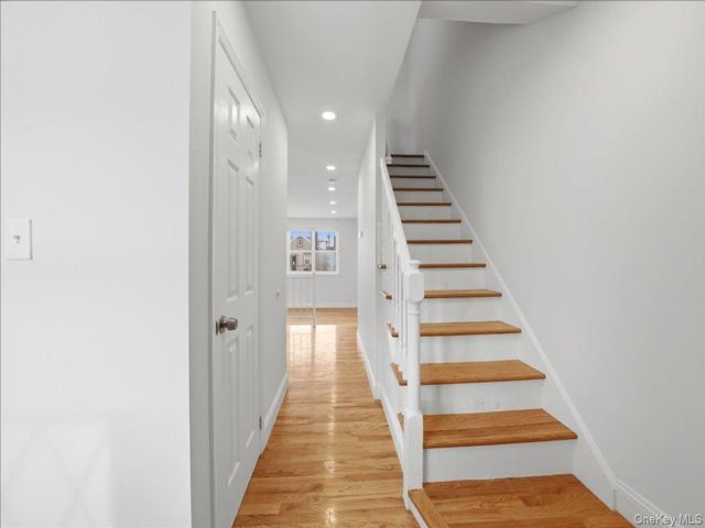 [PHOTO]