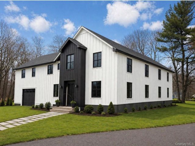  4 BR,  3.00 BTH &nbsp;Farmhouse style home in Marlboro