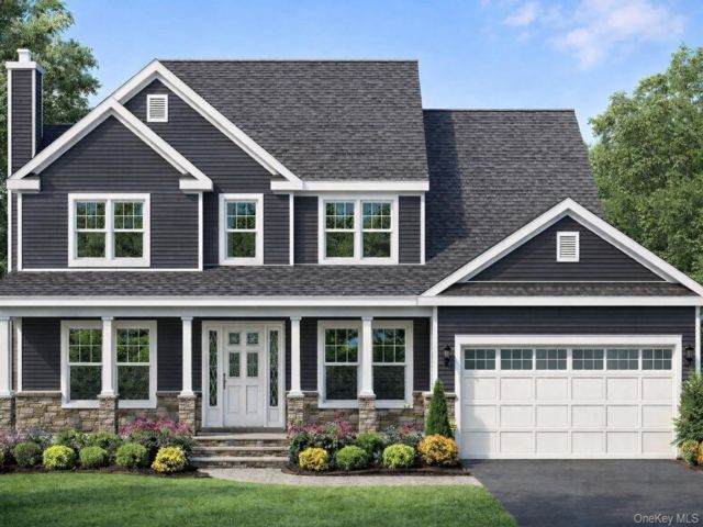  4 BR,  3.00 BTH &nbsp;Colonial style home in Rocky Point