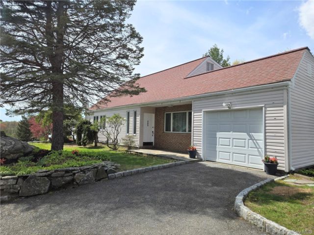 [Yorktown Heights Real Estate, listing number 7278733]