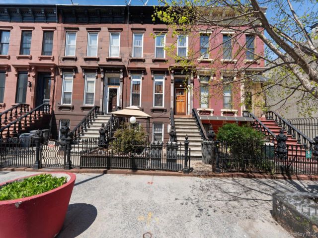  5 BR,  2.00 BTH &nbsp;Other style home in Bedford Stuyvesant