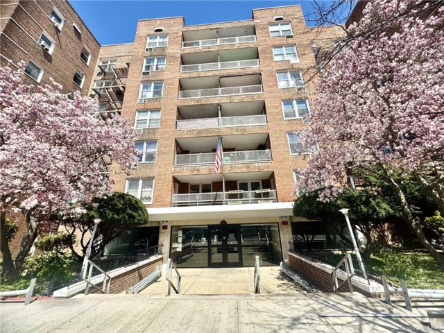  1 BR,  1.00 BTH &nbsp;Other style home in Woodside