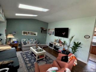 [PHOTO]