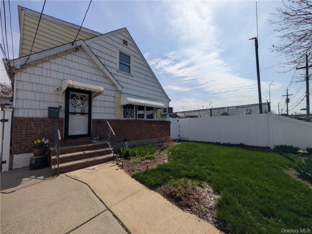 Studio,  0.00 BTH &nbsp;House style home in Jamaica