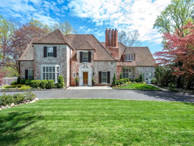  5 BR,  5.00 BTH &nbsp;Tudor style home in Bronxville