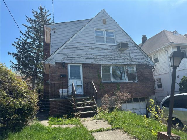 Studio,  0.00 BTH &nbsp;Cape cod style home in Whitestone