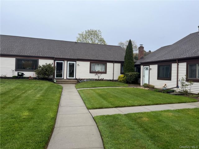 [Middle Island Real Estate, listing number 7279252]