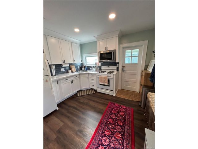  2 BR,  1.00 BTH &nbsp;Colonial style home in Ossining