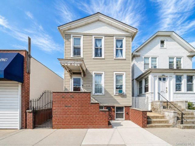 [College Point Real Estate, listing number 7279292]