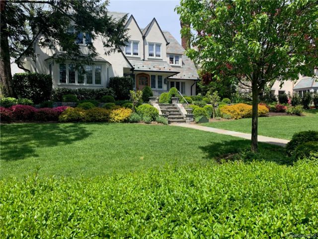  6 BR,  5.00 BTH &nbsp;Tudor style home in Pelham