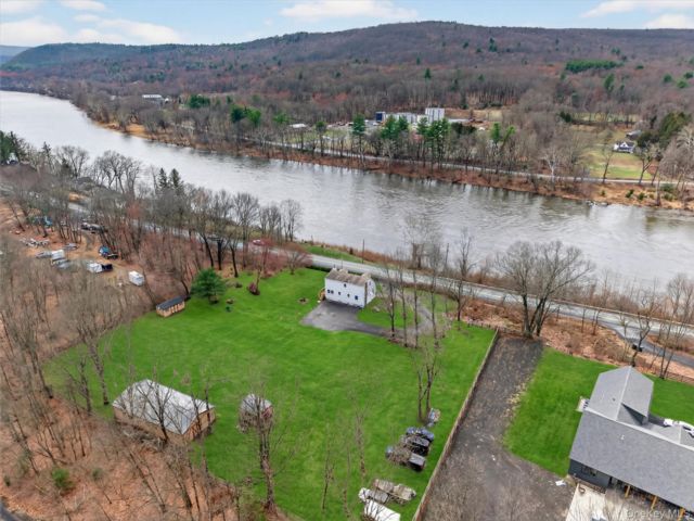  3 BR,  2.00 BTH &nbsp;Cape cod style home in Port Jervis