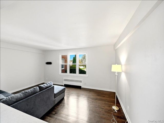  1 BR,  1.00 BTH &nbsp;Garden style home in Yonkers