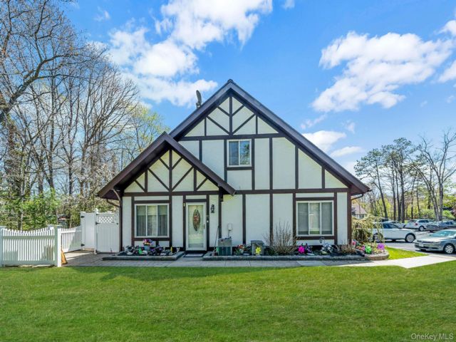 [Middle Island Real Estate, listing number 7279499]