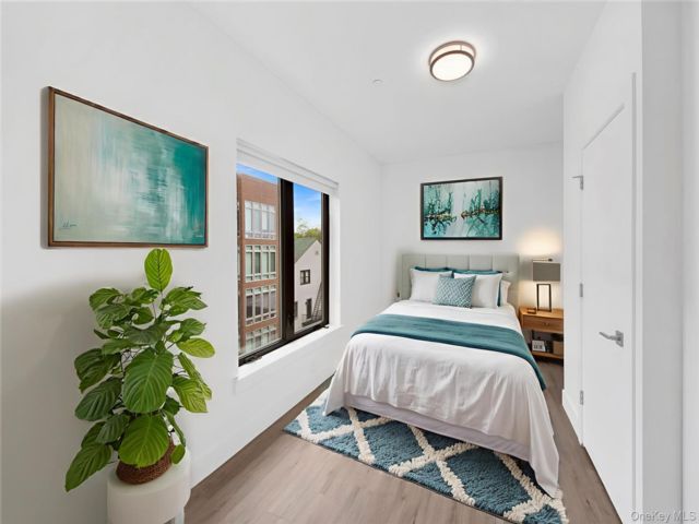  2 BR,  1.00 BTH &nbsp;Contemporary style home in Fleetwood