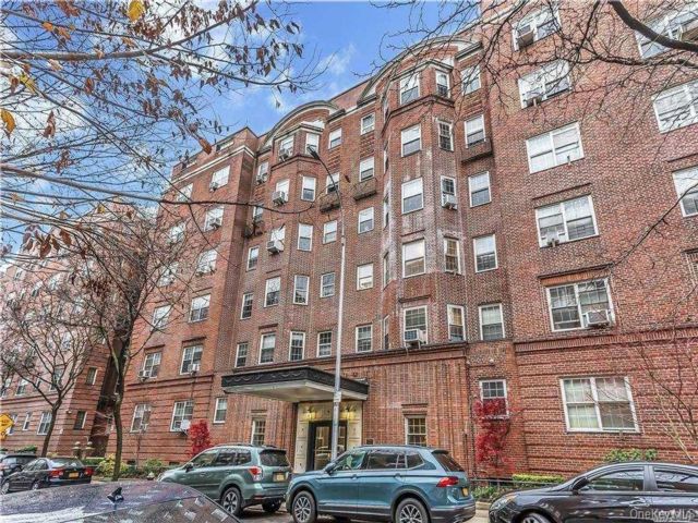 Studio,  0.00 BTH &nbsp;House style home in Jackson Heights