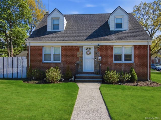 [Franklin Square Real Estate, listing number 7279711]