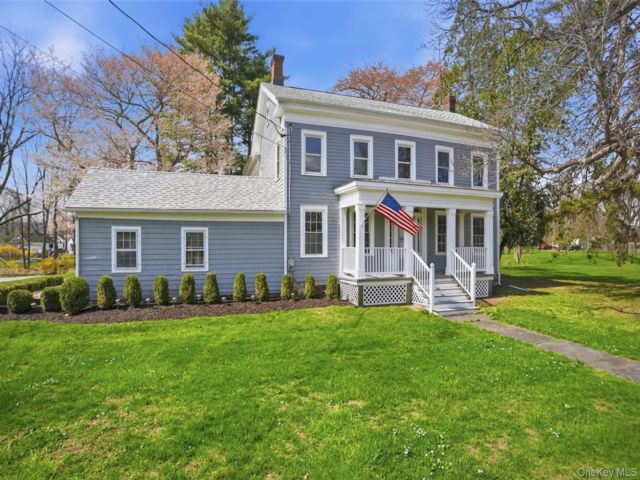  3 BR,  3.00 BTH &nbsp;Colonial style home in Stone Ridge