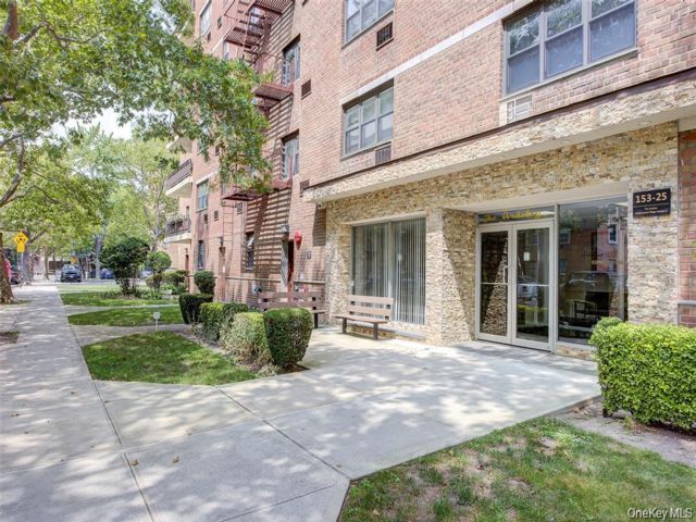  1 BR,  1.00 BTH &nbsp;Other style home in Howard Beach