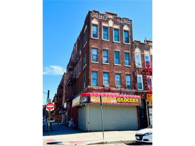 Studio,  0.00 BTH &nbsp;Commercial style home in Brighton Beach