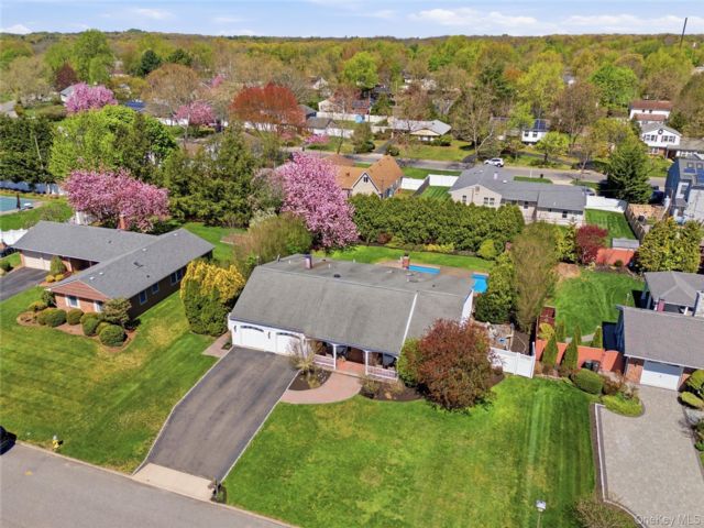  4 BR,  3.00 BTH &nbsp;Ranch style home in Stony Brook