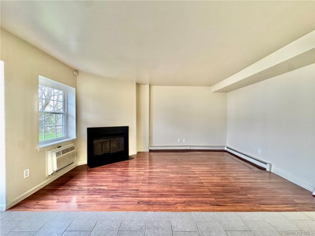 2 BR,  2.00 BTH &nbsp;Other style home in Harriman