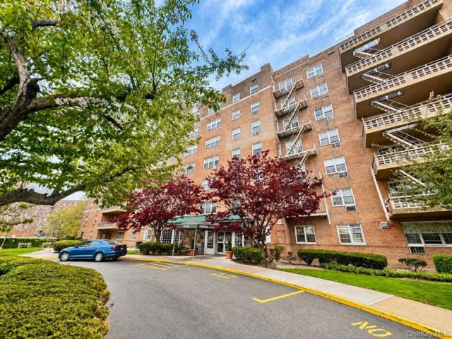 [Howard Beach Real Estate, listing number 7280307]
