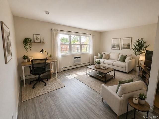  3 BR,  2.00 BTH &nbsp;Colonial style home in Parkchester