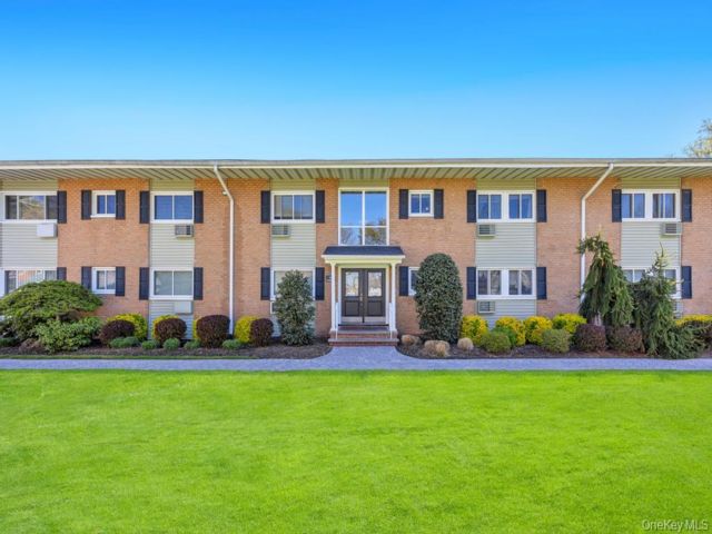  1 BR,  1.00 BTH &nbsp;Other style home in North Babylon