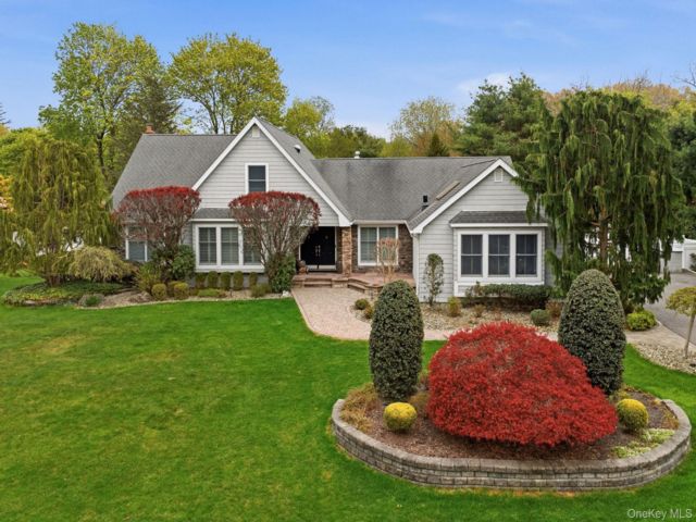  6 BR,  6.00 BTH &nbsp;Other style home in East Setauket
