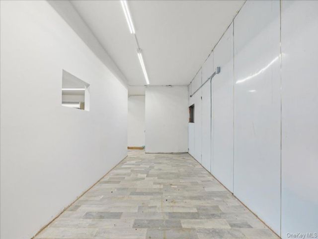 [PHOTO]