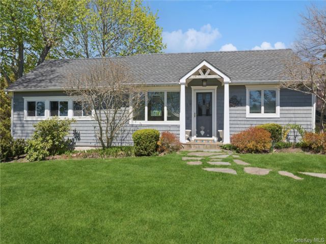  2 BR,  1.00 BTH &nbsp;Ranch style home in Mattituck