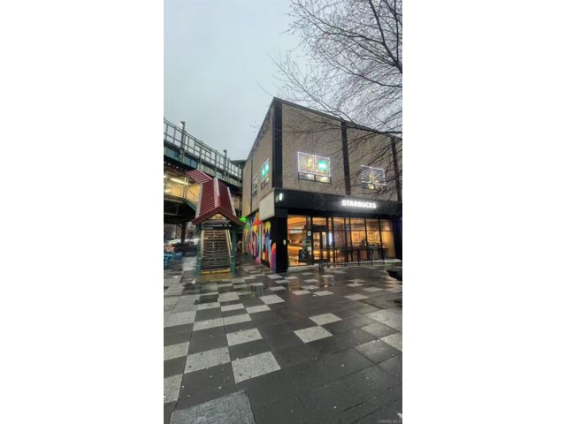 [PHOTO]