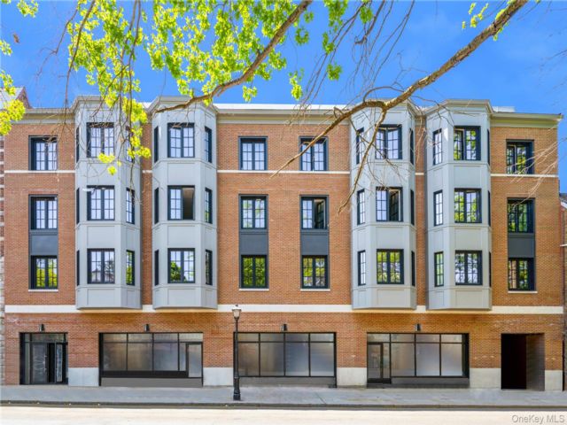  2 BR,  2.00 BTH &nbsp;Contemporary style home in Pelham