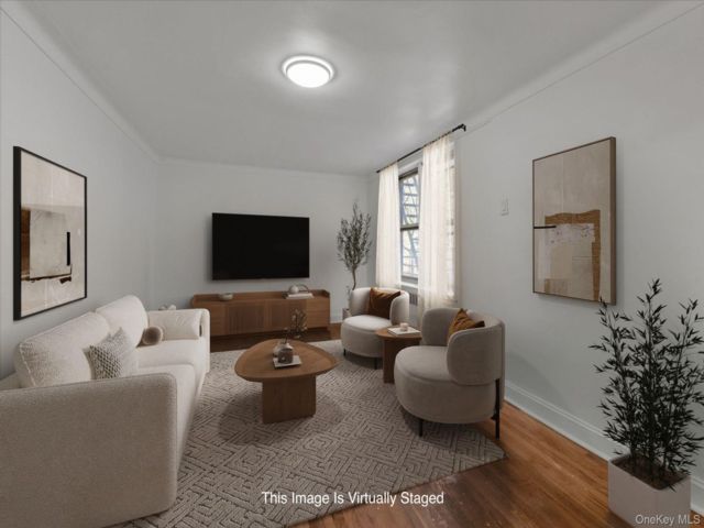  2 BR,  1.00 BTH &nbsp;Other style home in Forest Hills