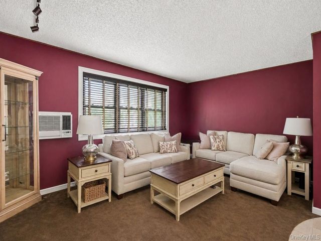 [Howard Beach Real Estate, listing number 7280970]