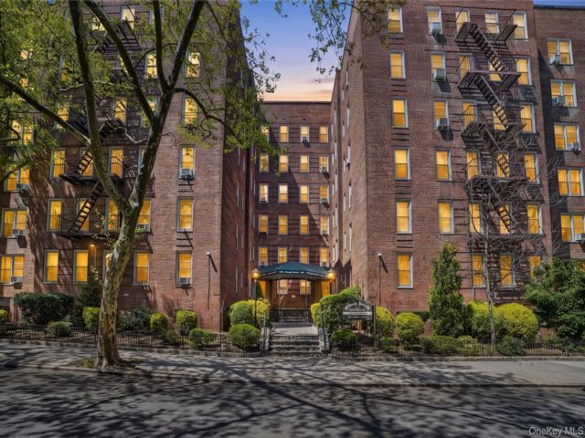 [Parkchester Real Estate, listing number 7281026]