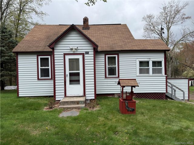  2 BR,  1.00 BTH &nbsp;Cape cod style home in Monticello