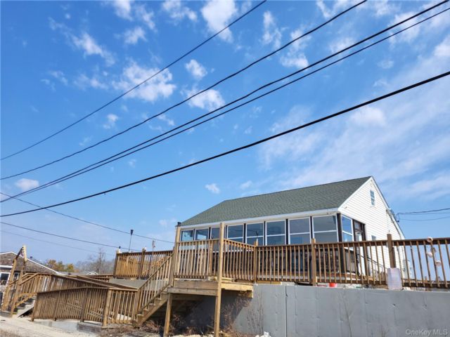 Studio,  0.00 BTH &nbsp;House style home in Mastic Beach